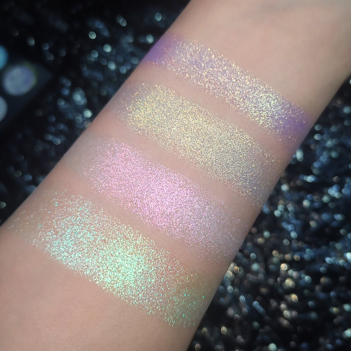 DE'LANCI Aurora Polaris Multichrome Eyeshadow palette-DE'LANCI