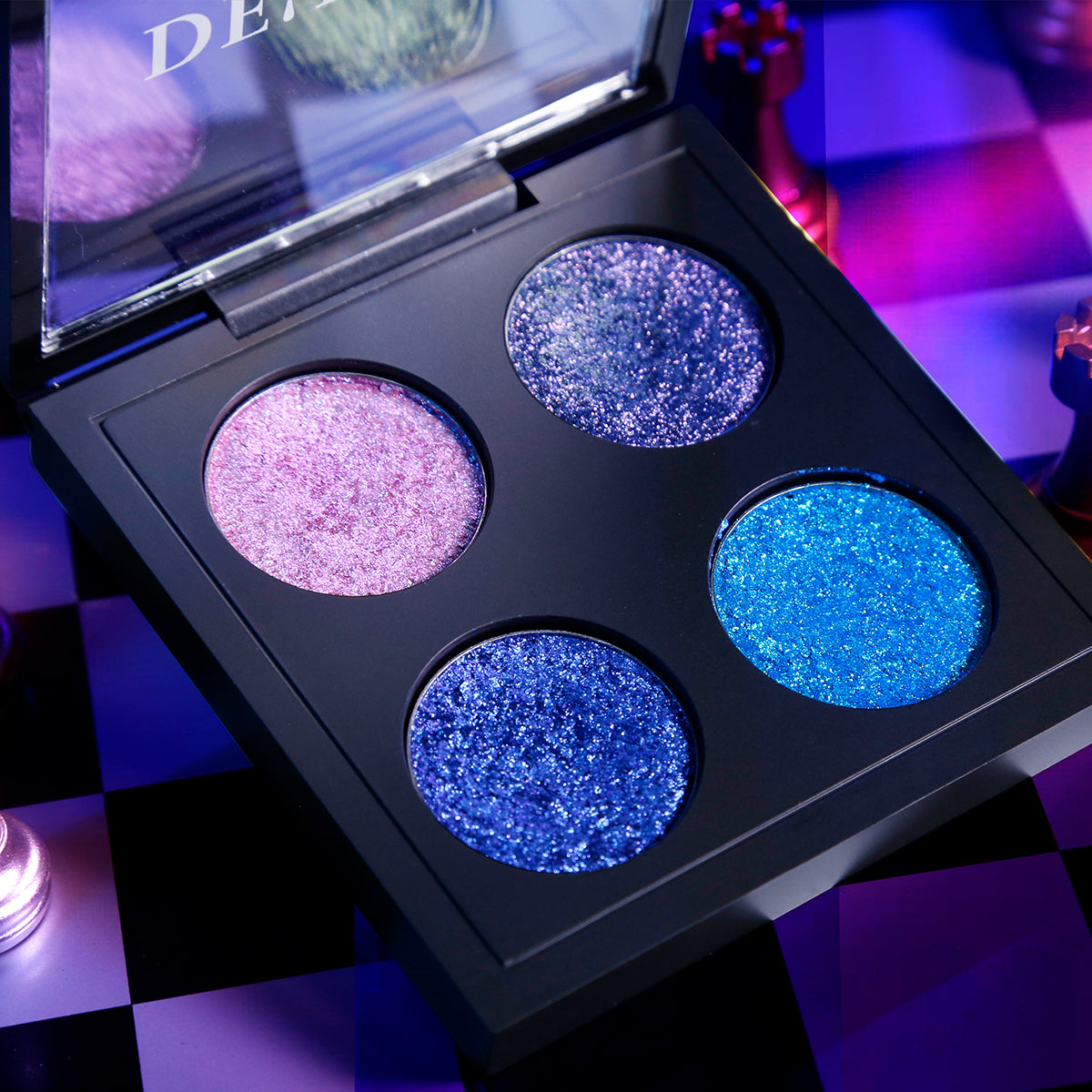DE’LANCI Blue Enchantress Multichrome Eyeshadow palette