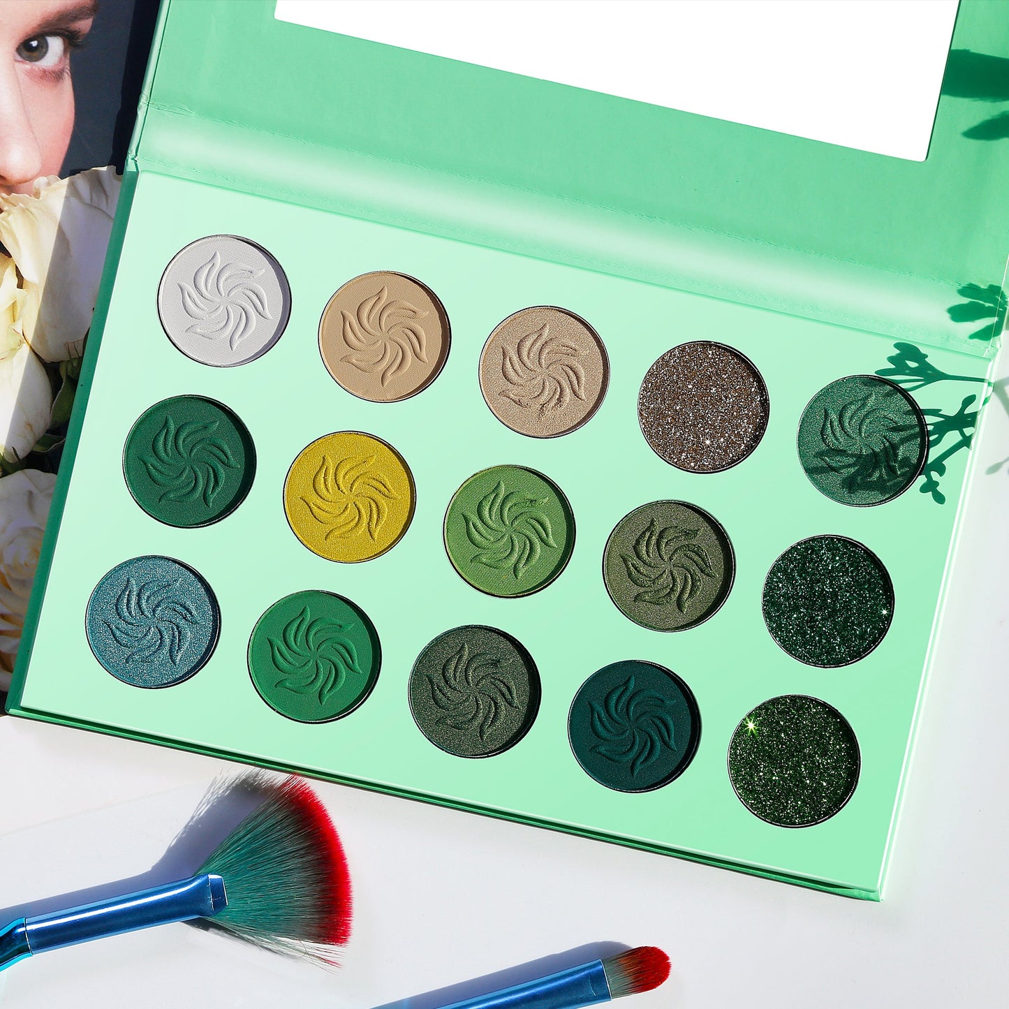 DE'LANCI Avocado Green Eyeshadow Palette 15 Color-DE'LANCI