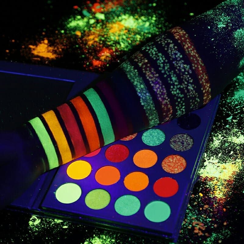 DE'LANCI 24 Color UV Aurora Glow Neon Eyeshadow Palette