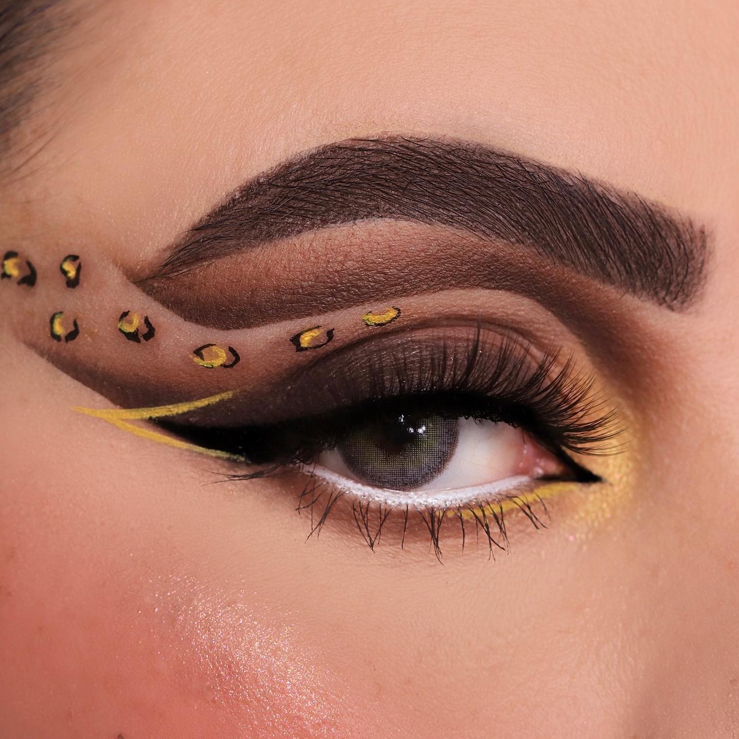 DE’LANCI 9 Colors Leopard Nude Eyeshadow Palette-DE'LANCI