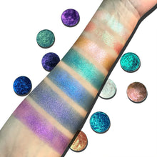 Load image into Gallery viewer, DE&#39;LANCI Rainbow Multichrome Chameleon Eyeshadow  #4A Polar Light-DE&#39;LANCI
