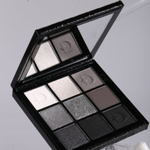 Load image into Gallery viewer, DE&#39;LANCI Dark Night Galaxy 9 Colors Eyeshadow Palette
